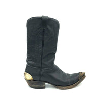 Load image into Gallery viewer, Authentic custom men's cowboy boots from the 1980's. Black cowhide leather with aged longhorn toe caps and heel covers. 12" height. 1 1/2" heel. Pointed toe. Black leather sole. These one-of-a-kind Austin Hall's were handmade in Mexico.