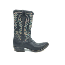 Load image into Gallery viewer, Men's handmade vintage Justin cowboy boots from the 60's. Black cowhide leather with turquoise, burnt orange and tan stitch on uppers. Classic western toe medallion. 12" height. 1 1/2" heel. Pointed toe. Black leather sole.