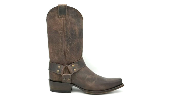 Chocolate brown cowhide leather
Brown leather harness with aged brass hardware
Handmade for us by artisans at Old Gringo
Tan lining
12